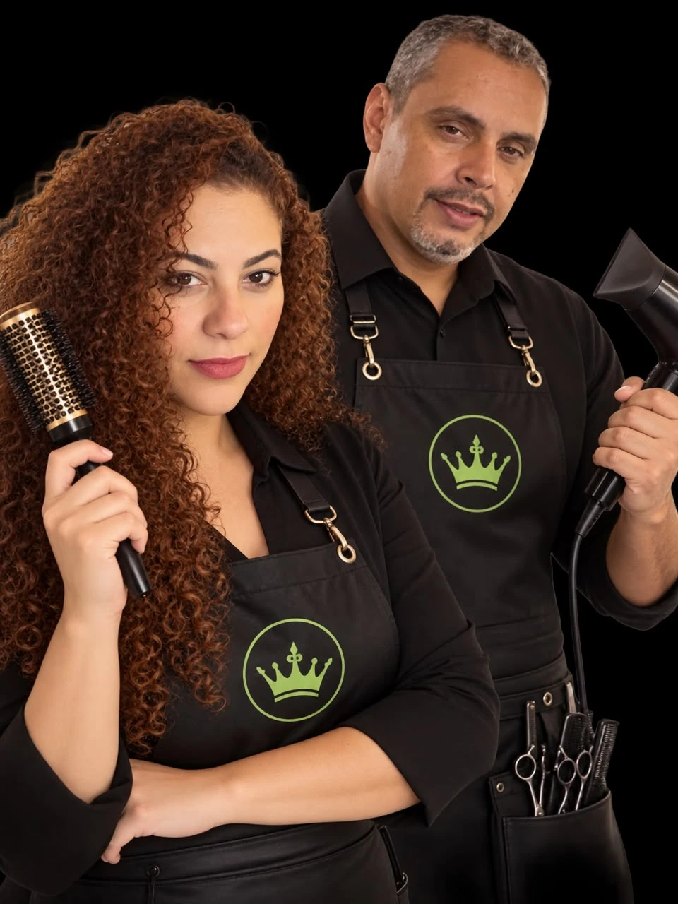 Equipe do Salão Santty com escova e secador